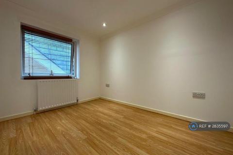 undefined, Farm Road, Glasgow, G41