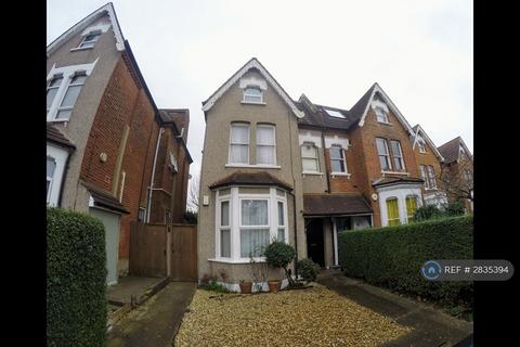 1 bedroom flat to rent, Baldry Gardens, London, SW16