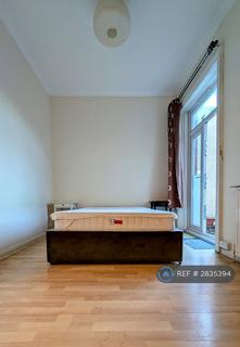 1 bedroom flat to rent, Baldry Gardens, London, SW16