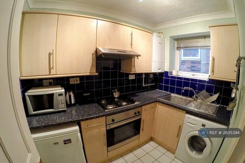 1 bedroom flat to rent, Baldry Gardens, London, SW16
