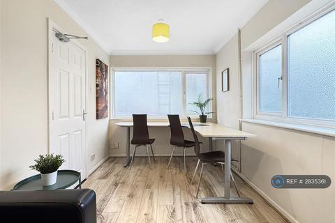 1 bedroom in a house share to rent, Mowbray Road, Cambridge, CB1