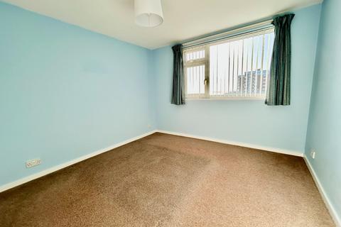 2 bedroom apartment to rent, Elizabeth Court, Grove Road, Bournemouth