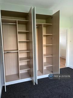 2 bedroom flat to rent, Cameford Court, London, SW2