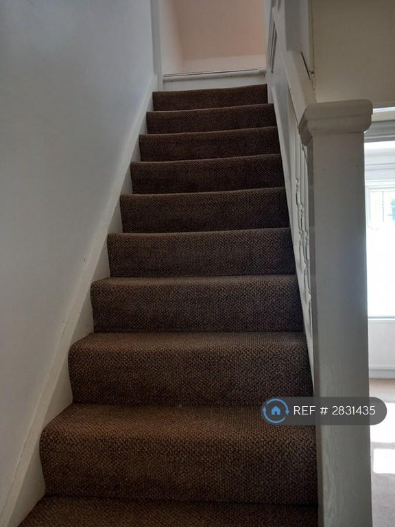 Stairs To Loft Bedroom