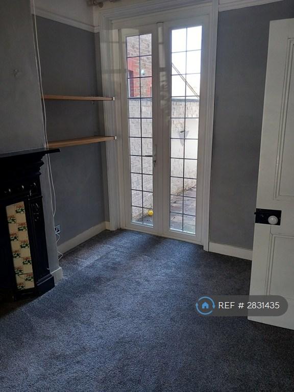 End Front Room To Garden
