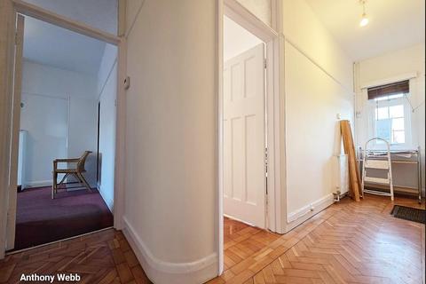 2 bedroom flat to rent, Hazelwood Lane, Palmers Green, N13