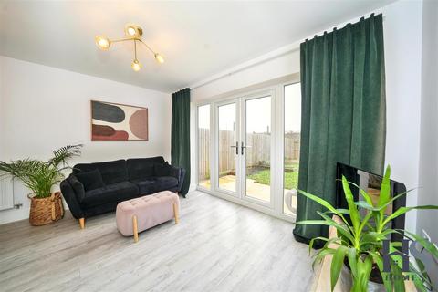 2 bedroom end of terrace house for sale, Russell Street, Cofton Hackett, Birmingham