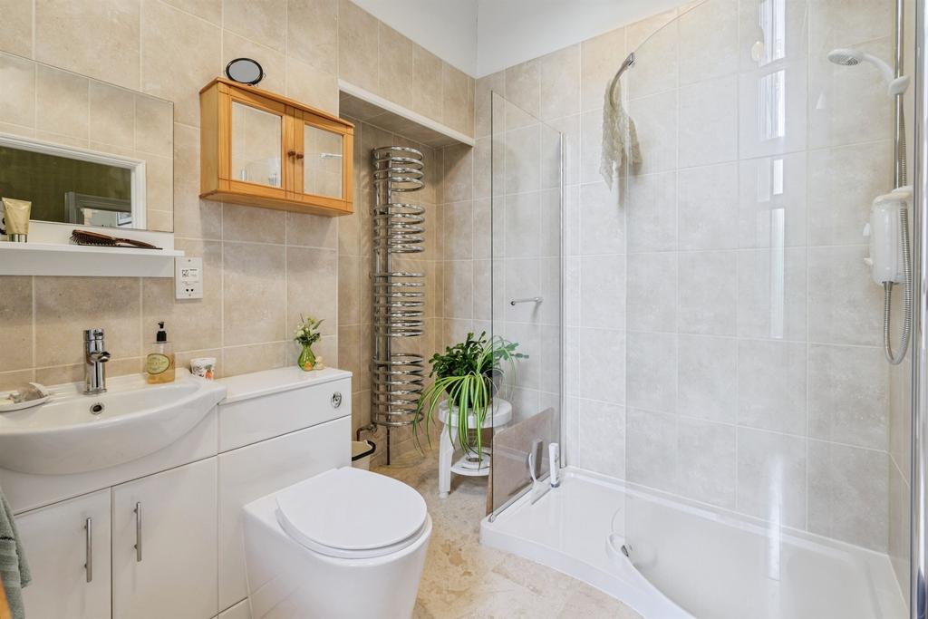 Utility Room/ Bathroom