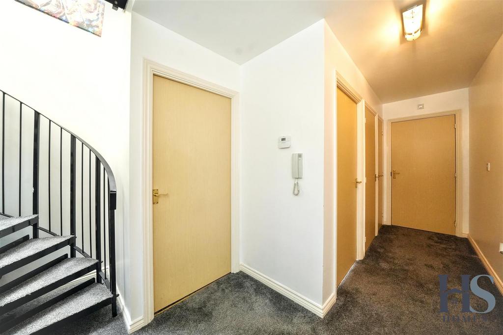 Hallway.jpg