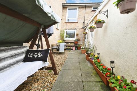 3 bedroom terraced house for sale, Roslings Close, Chelmsford