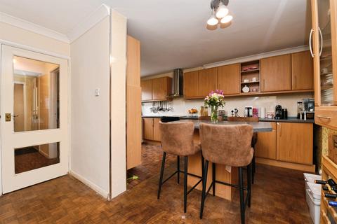 3 bedroom terraced house for sale, Roslings Close, Chelmsford