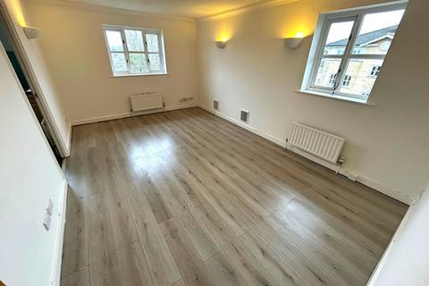 2 bedroom flat for sale, Monkwood Close, Romford