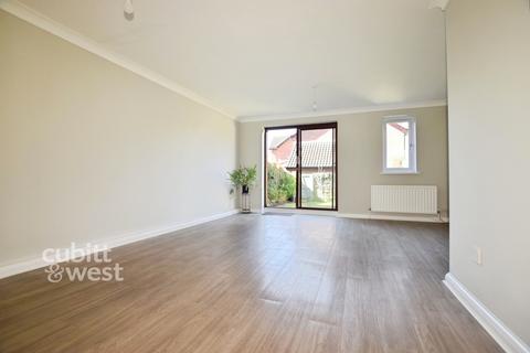 undefined, Pondtail Close Horsham RH12