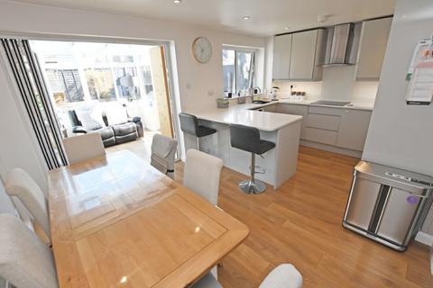 undefined, Fullers Close, Maidstone