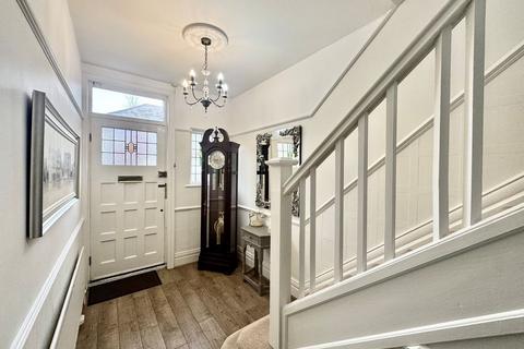 3 bedroom end of terrace house for sale, Percy Gardens, Whitley Bay NE25