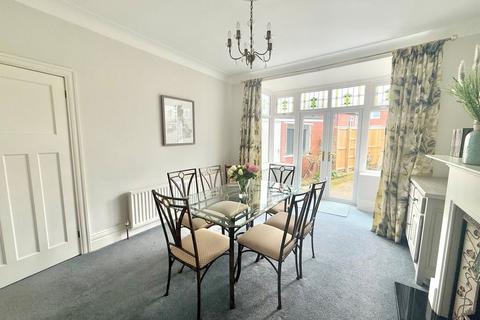3 bedroom end of terrace house for sale, Percy Gardens, Whitley Bay NE25