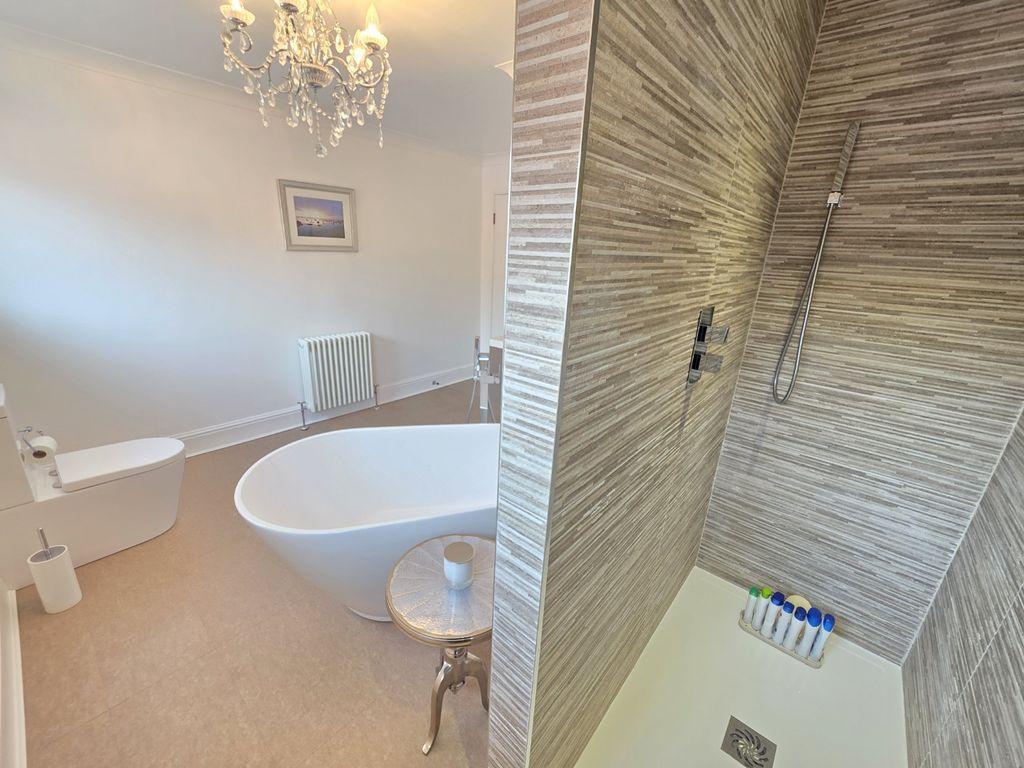 Bathroom/Shower...
