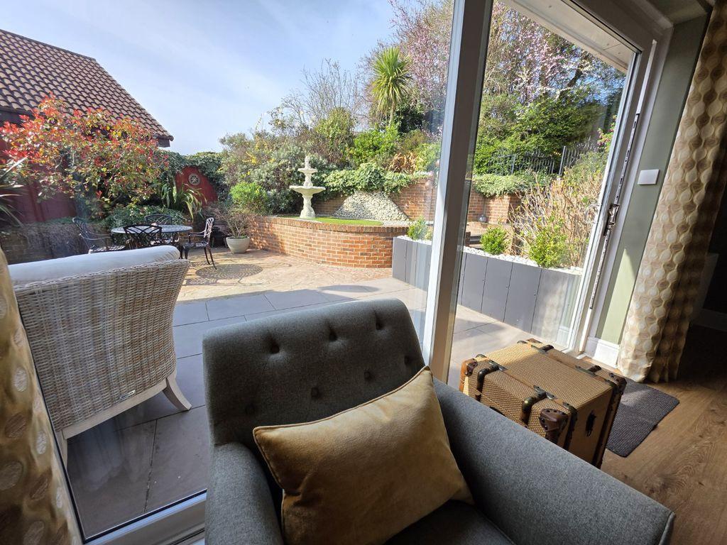 Lounge Additional