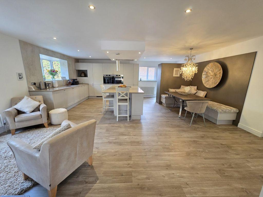 Kitchen/Breakfast/Family/Dining Room