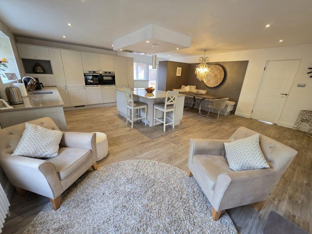 Family/Kitchen/Breakfast Room