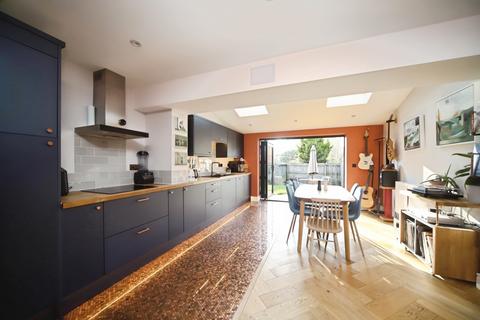 undefined, Chelmer Close, Taunton, TA1