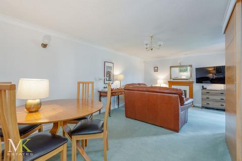 2 bedroom retirement property for sale, Marlow Drive, Christchurch BH23