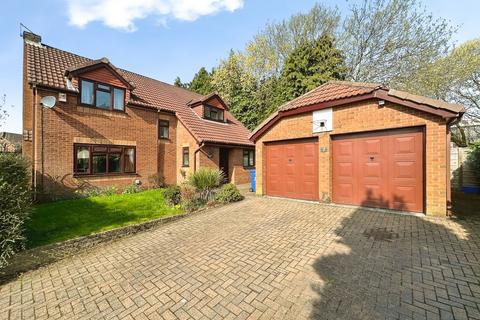 4 bedroom detached house for sale, Tintagel Court, Manchester