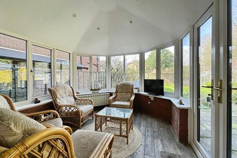 4 bedroom detached house for sale, Tintagel Court, Manchester