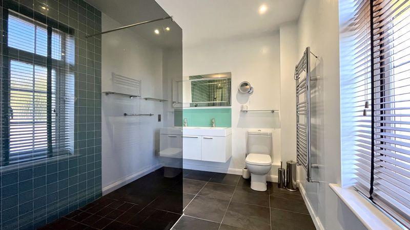 En-Suite to Bedroom