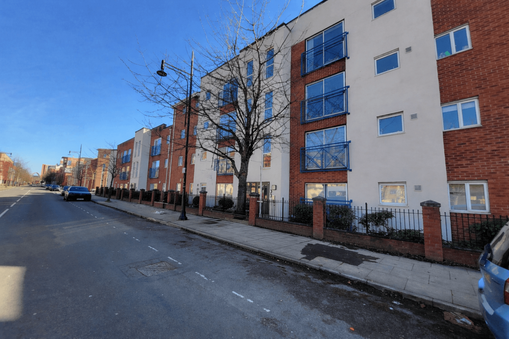 3 Bedroom Apartment for sale Stretford Road, Hulm