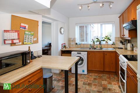 3 bedroom semi-detached house for sale, Lulworth Avenue, West Cheshunt