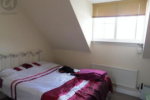 3 bedroom terraced house to rent, Miller Road, Bedford