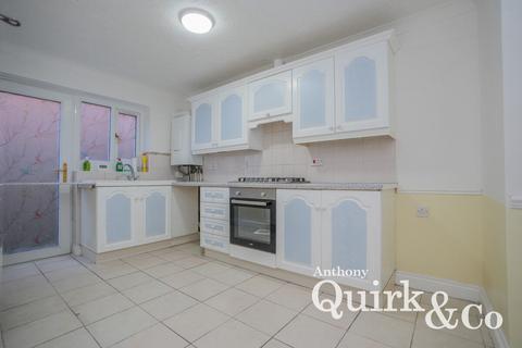 undefined, Seaway, Canvey Island, SS8