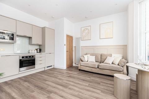 2 bedroom apartment to rent, 24 Campbell Road, Bournemouth BH1