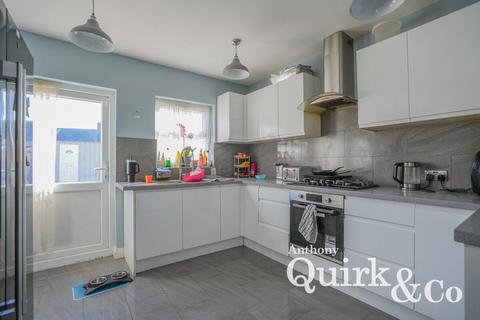 3 bedroom terraced house for sale, White Gardens, Dagenham, RM10