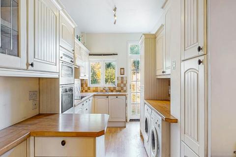 undefined, Church Road, Isleworth TW7