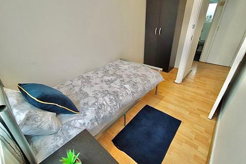 undefined, Poplar High Street, London E14