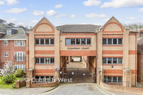 1 bedroom ground floor flat for sale, Croydon Road, Caterham, Surrey