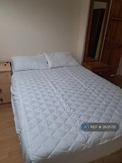 1 bedroom in a house share to rent, Flint Close, Luton, LU3