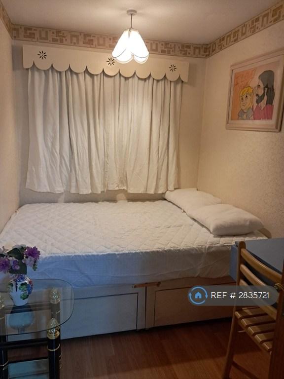 Small Bedroom