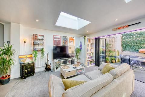 undefined, Merton Hall Road, Wimbledon Chase, London, SW19 3PZ