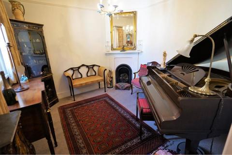 4 bedroom semi-detached house for sale, Cricket Hill, Wokingham, RG40