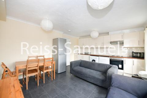undefined, Cahir Street, London E14