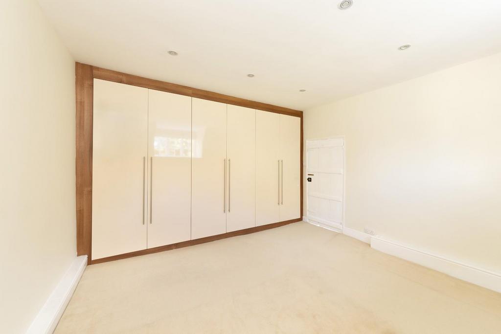 BEDROOM 3.jpg
