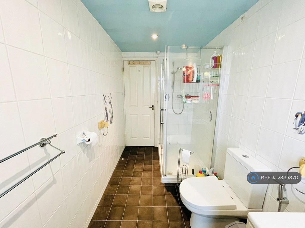 2nd Floor Bathroom