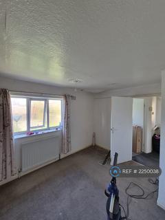 2 bedroom semi-detached house to rent, Clayton Road, Newcastle, ST5