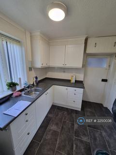 2 bedroom semi-detached house to rent, Clayton Road, Newcastle, ST5