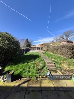 2 bedroom semi-detached house to rent, Clayton Road, Newcastle, ST5
