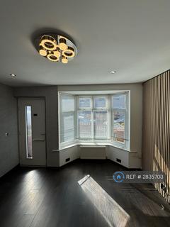 2 bedroom terraced house to rent, Churchfield Road, Peterborough, PE4