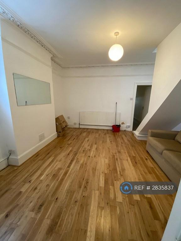 Living Room Pic 1